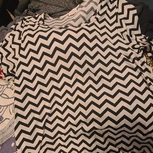 Lularoe perfect tee